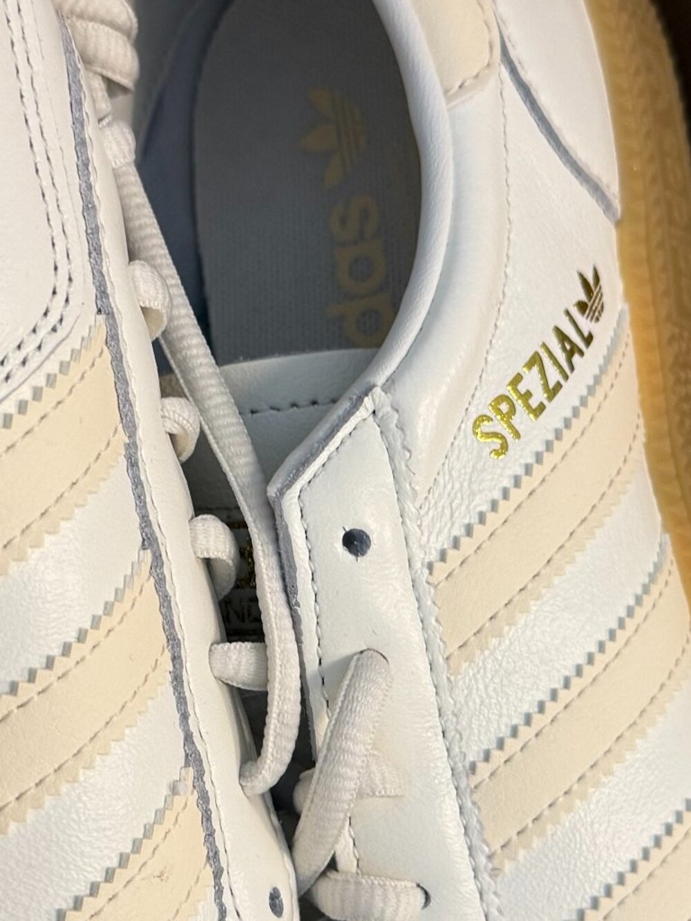 Men's Adidas Handball Spezial - Core White/Wonder White Men´s Adidas Handball